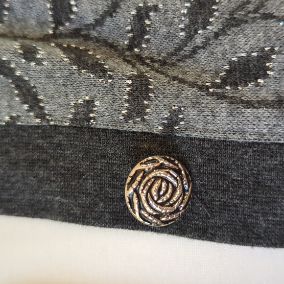 Cathy Daniels Metallic Leaf Button Up Cardigan Sweater SMALL Gray Embellished - Picture 6 of 16